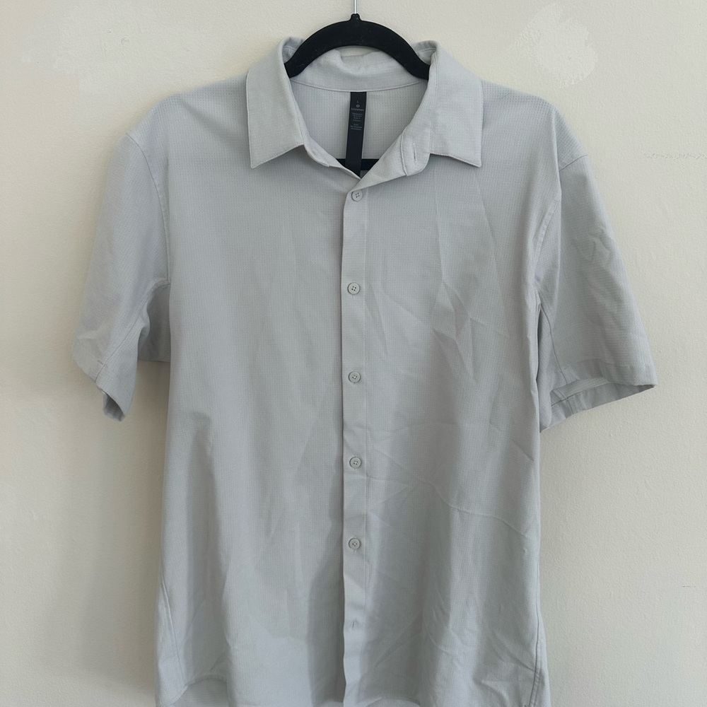 Lululemon Men's Gray Blue Short Sleeve Shirt